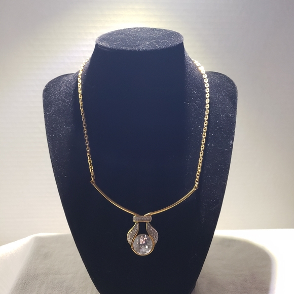 Beautiful Vintage signed Gold Plated Metal Monet Rhinestones Art Deco Necklace - Picture 2 of 6